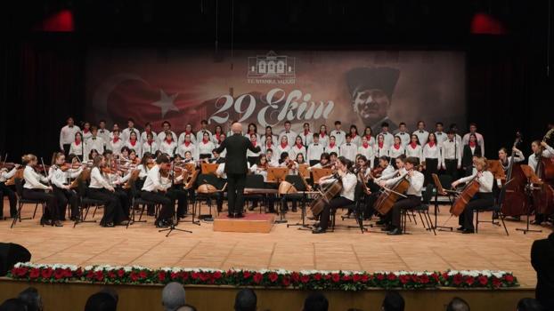 Cumhuriyet Bayramı'nın 103'üncü yılı Cemal Reşit Rey Konser Salonu’nda kutlandı