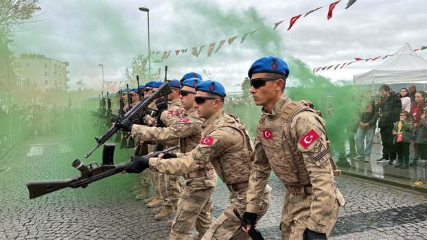 Çanakkale'de 29 Ekim Cumhuriyet Bayramı coşkusu