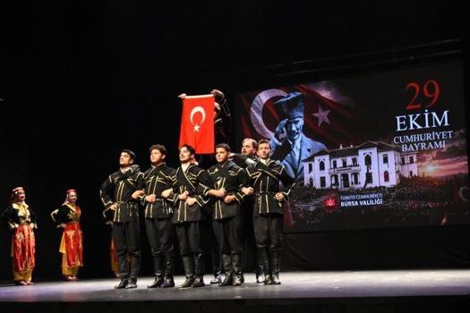 Bursa’da Cumhuriyet’in 103’üncü yılı coşkusu