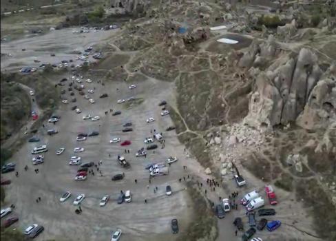 Kapadokya'da peribacasından kopan kayalar düştü; 2 ölü, 1 yaralı (2)