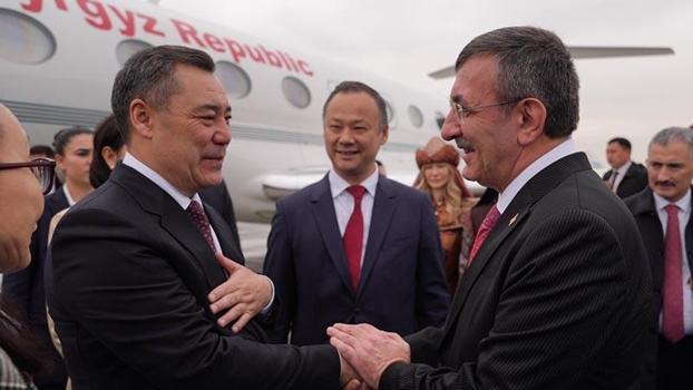 Cevdet Yılmaz, TDT Zirvesi liderlerini karşıladı