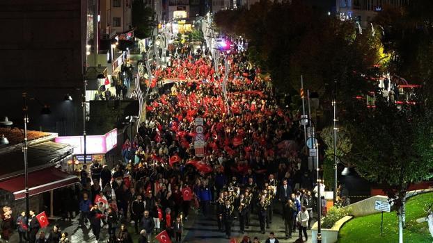 Bolu’da coşkulu fener alayı