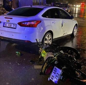 Bursa'da otomobille motosiklet çarpıştı: 2 yaralı
