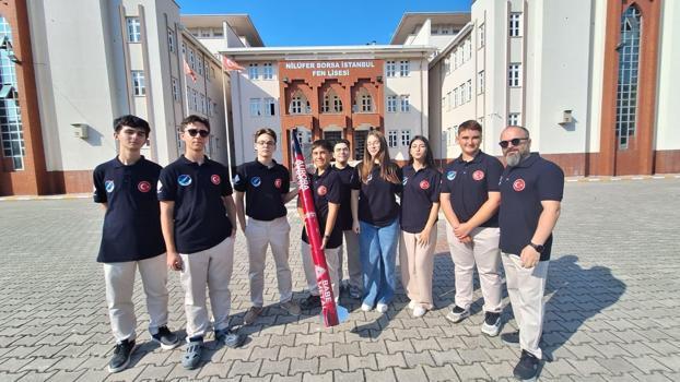 Efsanevi kuş 'Semrük'ün ismini verdikleri roketle TEKNOFEST'in tavan puanını aştılar