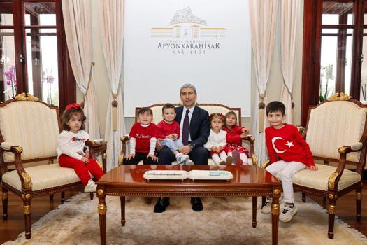 Minikler, Vali Aktaş’ı ziyaret etti