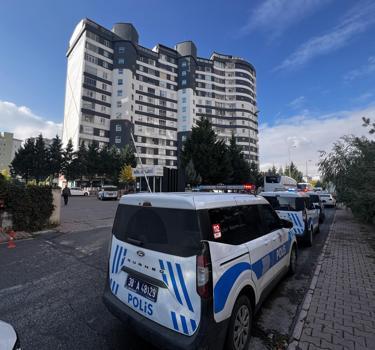 Dini nikahla birlikte yaşayan çift, bıçakla birbirini yaraladı