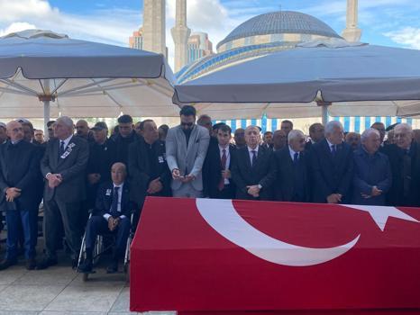 Kazada şehit olan polis memuru, son yolculuğuna uğurlandı