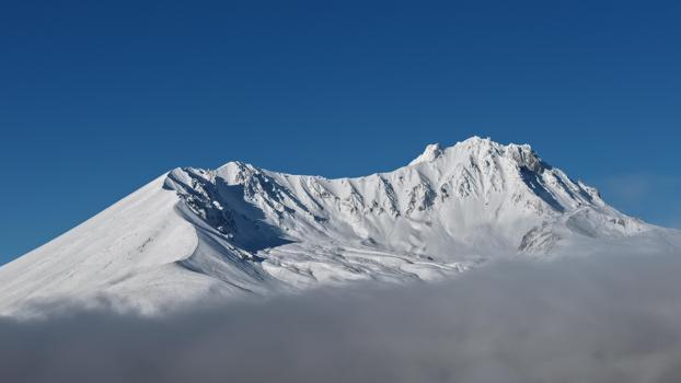 Erciyes Dağı'nın zirvesi beyaza büründü