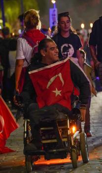 Antalya’da Fener Alayı ile Cumhuriyet coşkusu