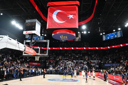 Anadolu Efes - Panathinaikos Aktor: 83-68