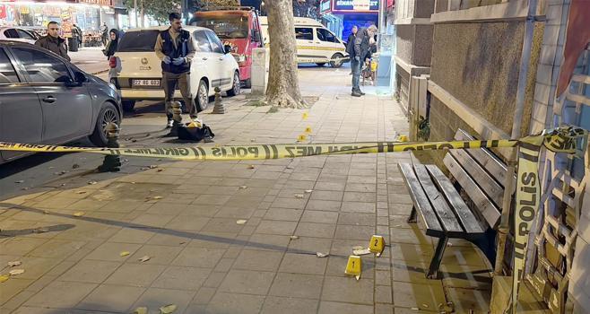 Kaldırımda yürürken motosiktetten açılan ateşle yaralandı