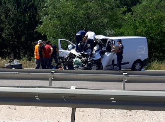 Ankara'da kamyonet, kamyona çarptı: 1 ölü