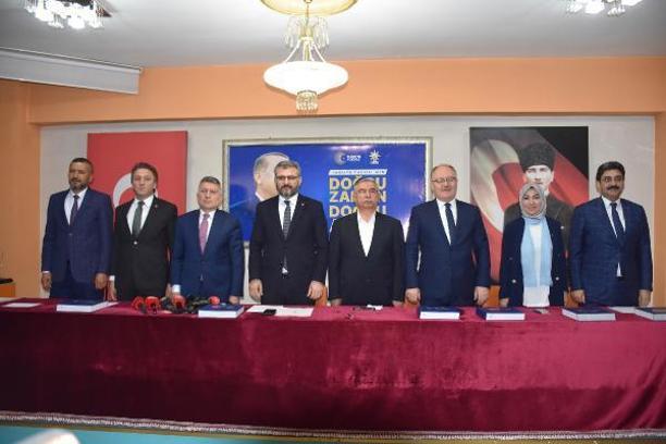 AK Parti Sivas İl Teşkilatı milletvekili adaylarını tanıttı