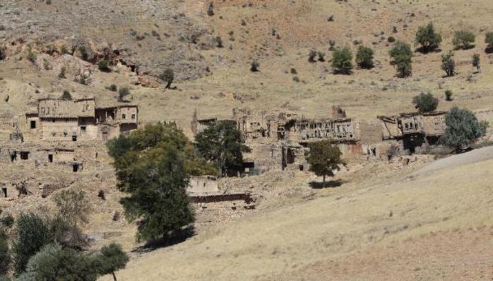 43 yıl önce boşaltılan 'hayalet köy'; Çobandurağı