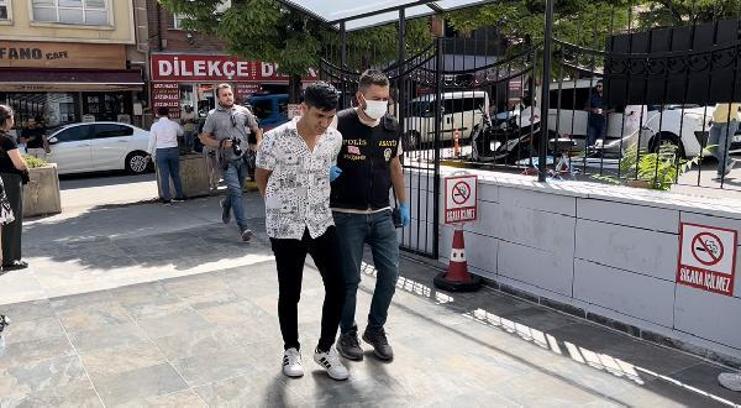 Üvey ağabeyini, annesine olan borcunu ödemediği için öldürmüş