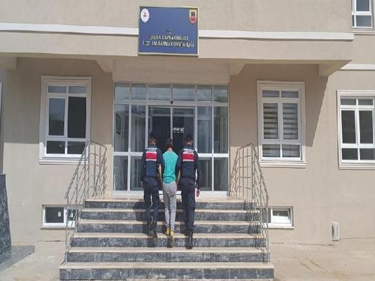 Bandırma ve Erdek’te haklarında hapis cezası bulunan 2 şüpheli yakalandı