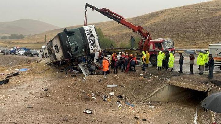 Sivas'ta 8 kişinin öldüğü kazada otobüs şoförü tutuklandı
