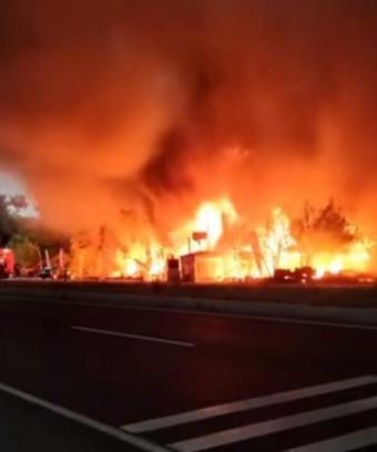 İzmir'de restoran yangını