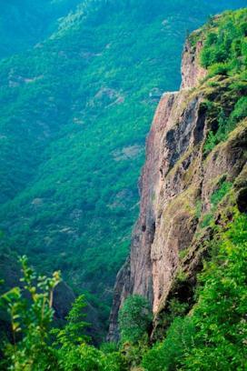 Artvin'de cam seyir terasından düşen kadın öldü