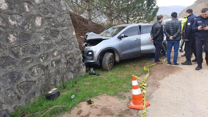 KASTAMONU İstinat duvarına çarpan cipin sürücüsü öldü
