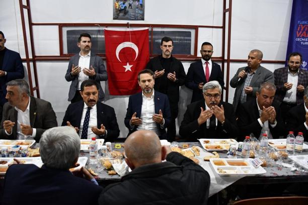 Bakan Bayraktar: Kendi petrolünü üreten bir Türkiye'ye doğru yürüyoruz (2)