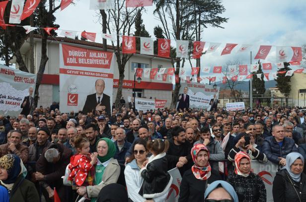 Erbakan: Seçimlere Türkiye'nin üye sayısı bakımından en büyük 3'üncü siyasi partisi olarak gireceğiz (2)