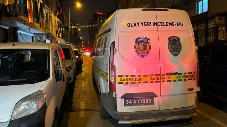 İstanbul - Küçükçekmece'de iki grup arasında bıçaklı kavga: 1 yaralı