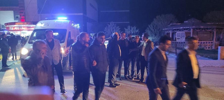 AK Parti'li başkanın çalışanı bıçaklandı, CHP'li adayın eşi gözaltında