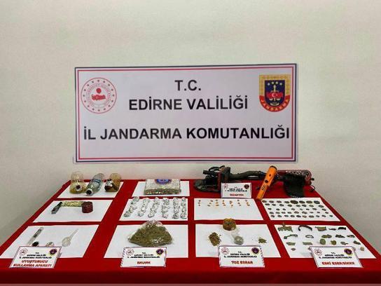 Edirne'de uyuşturucu satıcılarına operasyon; 4 gözaltı