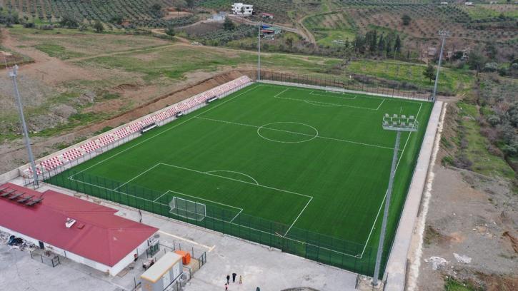 Osmaniye’de, sentetik zeminli yapılan 2 futbol sahası açıldı