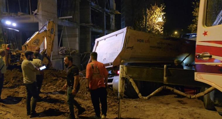 İstanbul-Kartal'da devrilen hafriyat kamyonunun altında kalan işçi öldü