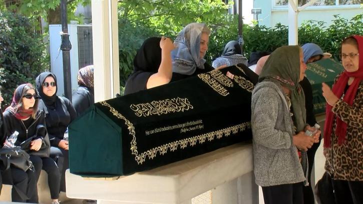 İstanbul- Kartal'da rezidansta öldürülen Selin Yalın son yolculuğuna uğurlandı