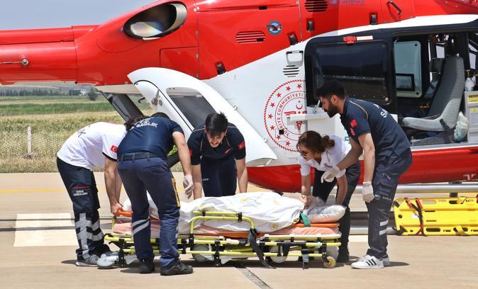 Ambulans helikopter, 90 yaşındaki hasta için havalandı