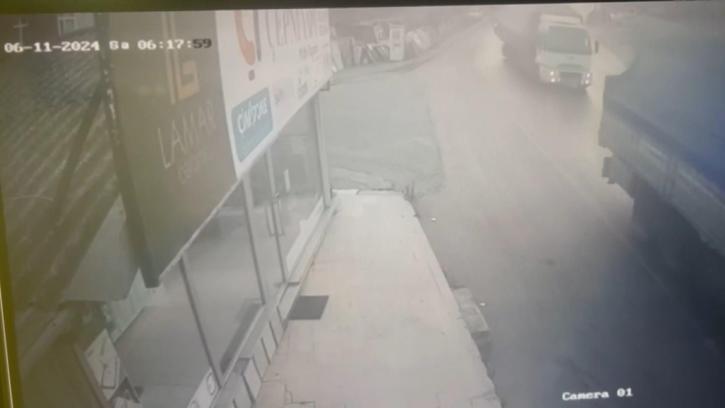 İstanbul - Başakşehir'de kamyonun altında kalmaktan son anda kurtuldu