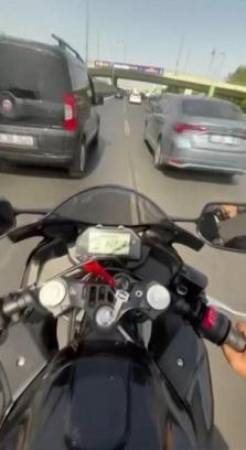 İstanbul - Bakırköy'de motosikletlilerin kaza anı kask kamerasında