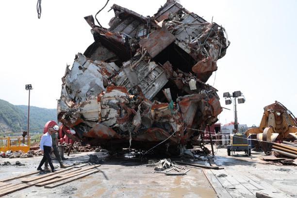 7 mürettebatı kayıp olan batık ‘Kafkametler’ gemisinin 200 tonluk yaşam mahalli çıkarıldı