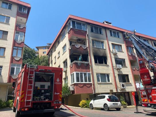 İstanbul - Şişli'de 4 katlı binada çıkan yangın söndürüldü