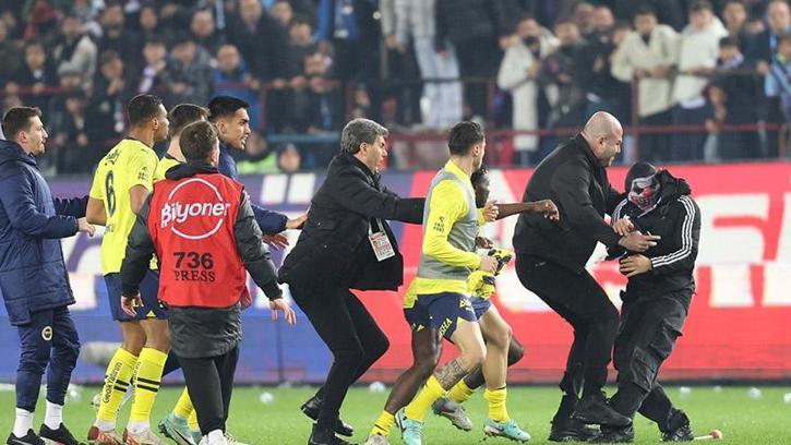 Olaylı derbide Fenerbahçeli 4 futbolcuya uzlaştırma, 3 takipsizlik kararı