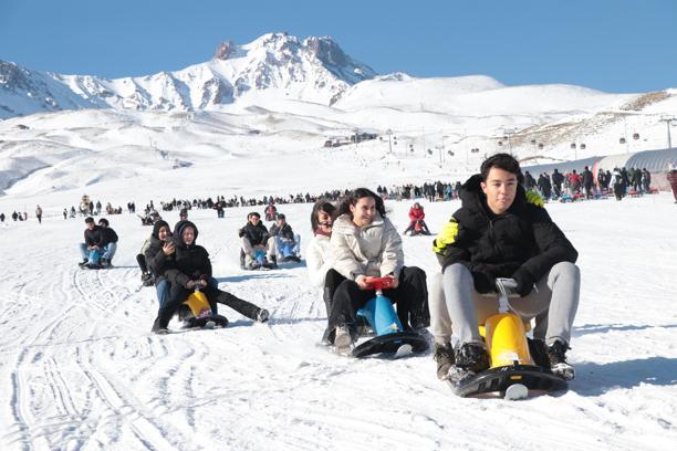 Erciyes'te hafta sonu yoğunluğu