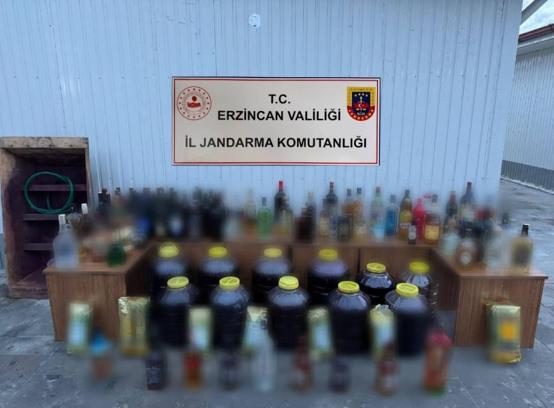 Erzincan'da 244 litre kaçak içki ele geçirildi