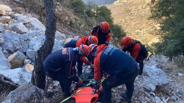 Kayalıklardan düşen avcı için arama çalışma başlatıldı