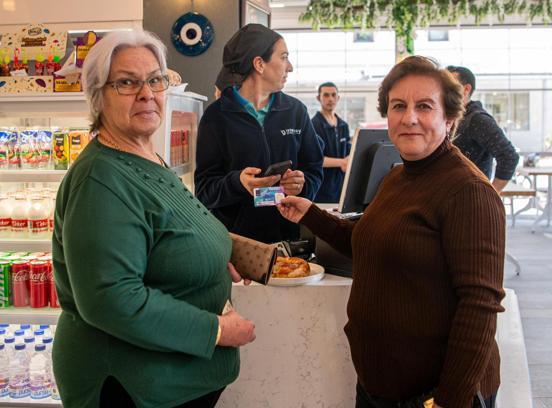 Adalı Kart, hem vatandaşların hem de esnafın yüzünü güldürüyor