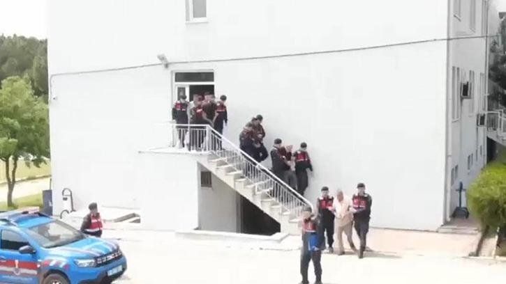 Manisa'da 'Çakallar' ve 'Tokuçlar' suç örgütlerine operasyon: 11 gözaltı