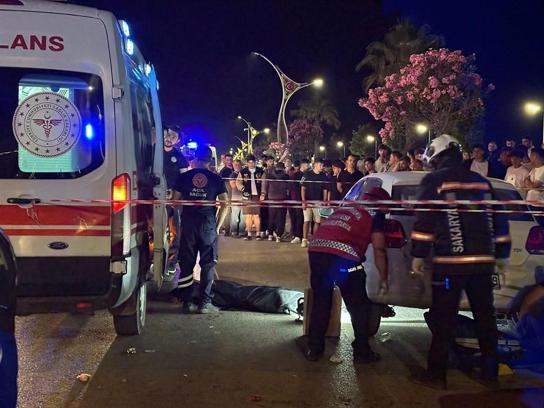 Cipin çöp atmaya çıkan kadına çarptığı kaza kamerada
