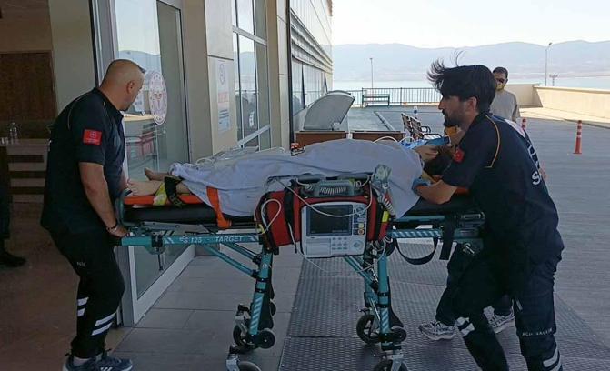 Salda Gölü'nde boğulma tehlikesi geçiren Sultan, yoğun bakımda tedaviye alındı