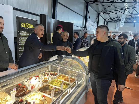 Çamardı'nda dondurma fuarı