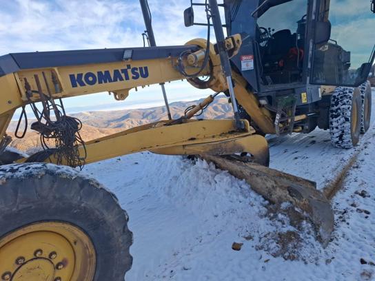 Elazığ’da yüksek kesimlerde karla mücadele çalışması