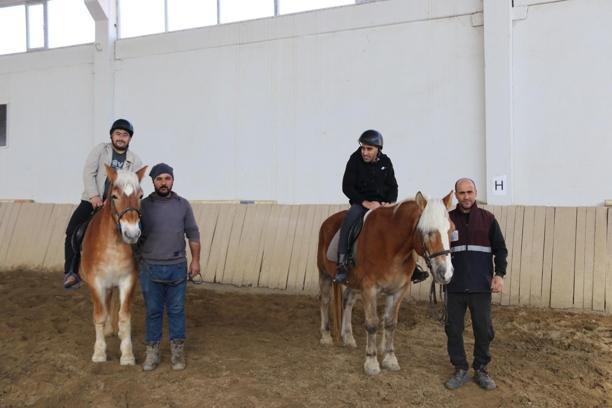 Van'da engelli bireyler, 'At binme' etkinliğinde buluştu
