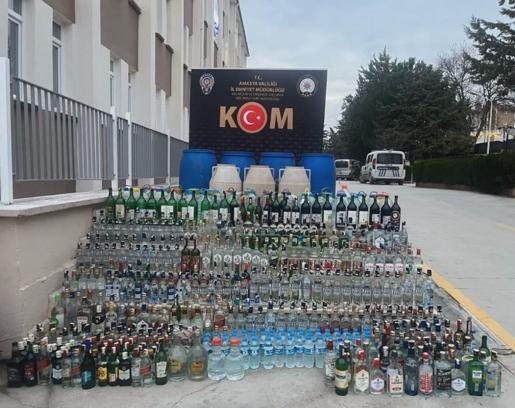 Amasya’da kaçak ve sahte alkol operasyonuna 2 tutuklama