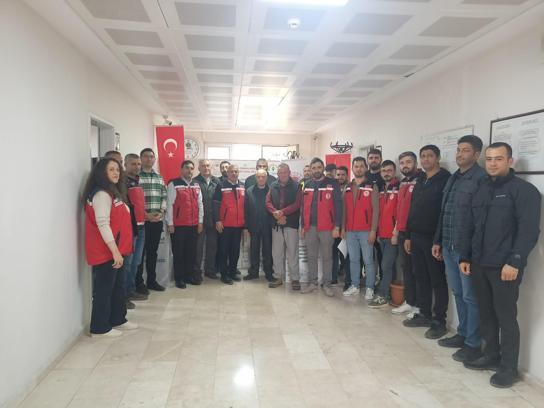 Hatay’da çiftçilere Akdeniz meyve sineği  tuzakları dağıtıldı